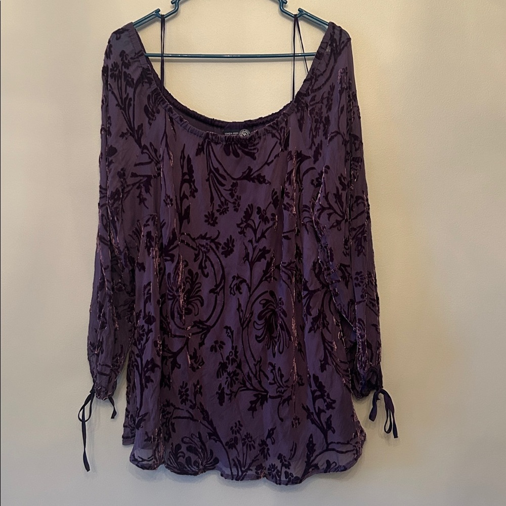 Venezia Jeans Women’s Top, Purple Velvet, Off the Shoulder, Size 22/24